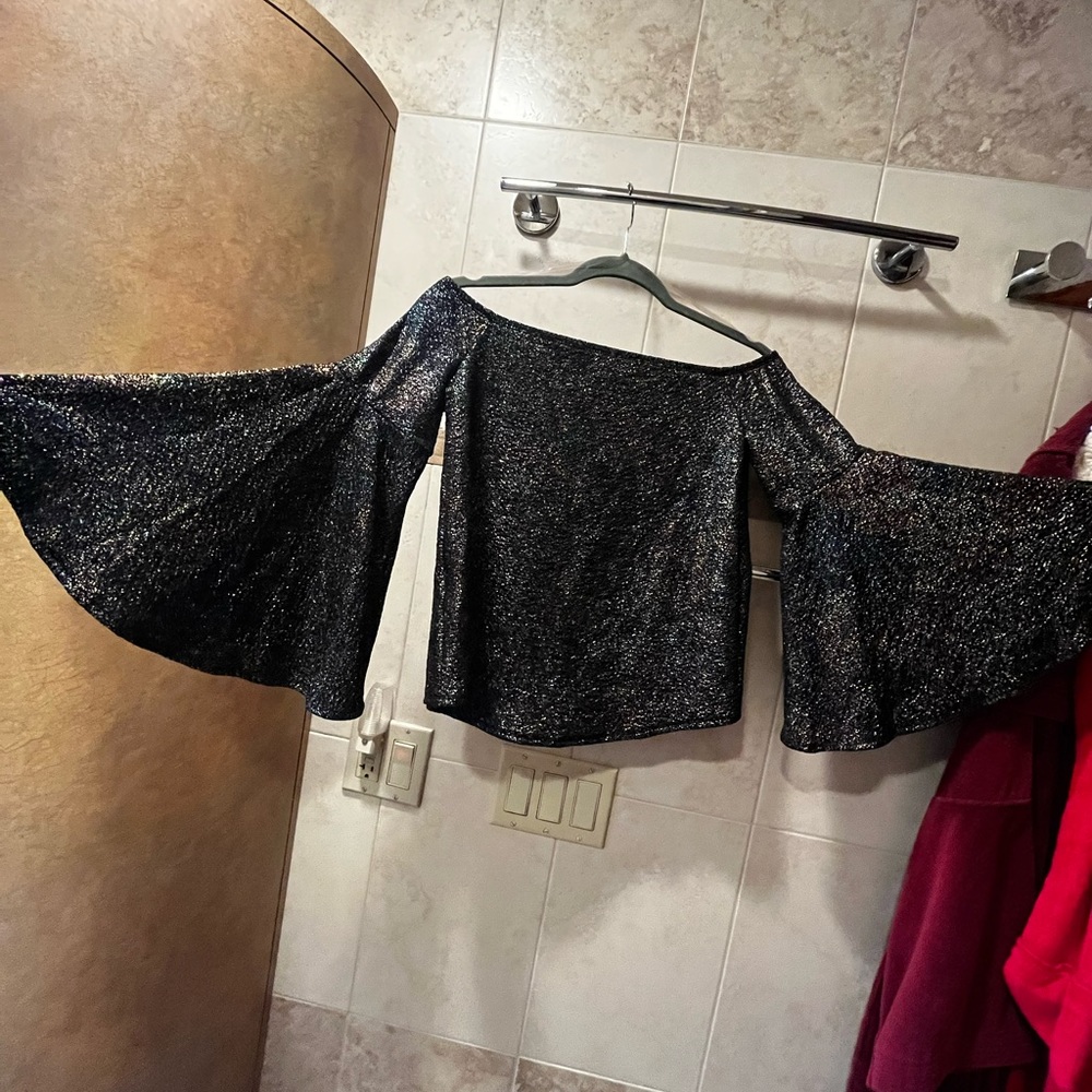 Bar III glitter off the shoulder bell sleeve size xs - Picture 1 of 3